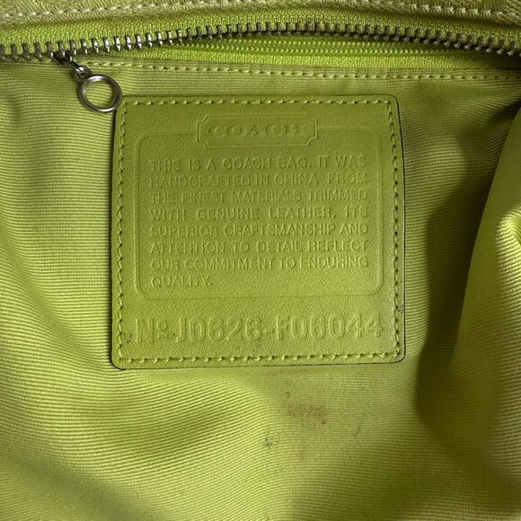 y2k Coach 2006 Vintage F06044 Lime Green Jacquard Shoulder Bag - Picture 11 of 12